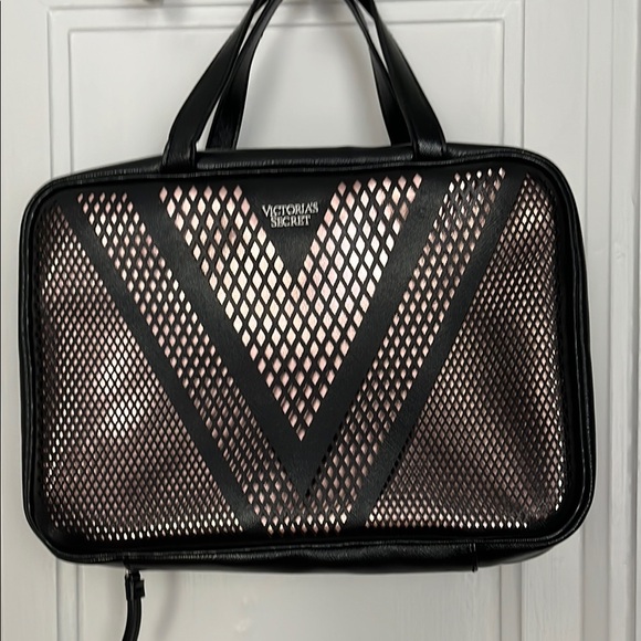 Victoria's Secret Black and Pink Hanging Toiletry Bag - Picture 2 of 9